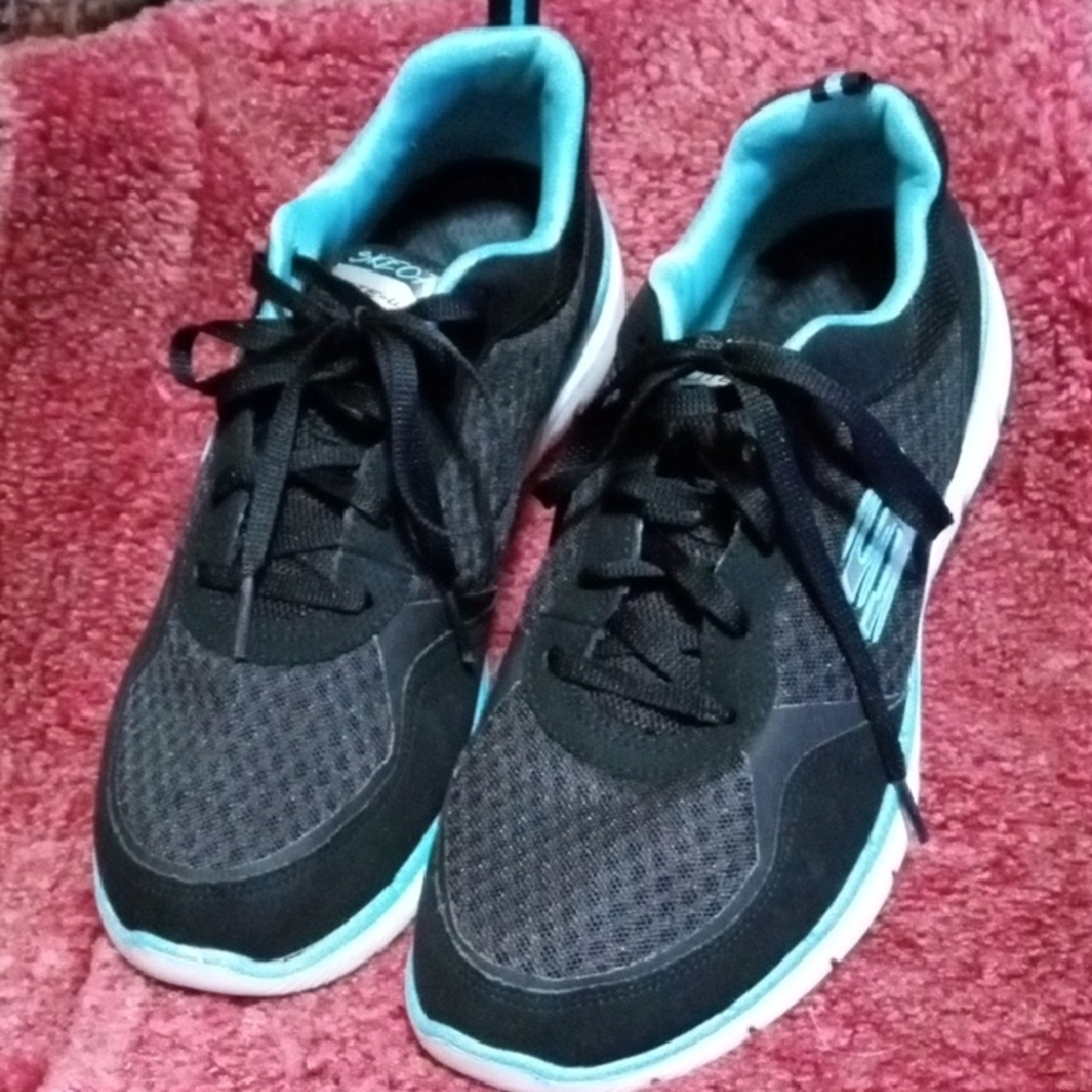Skechers Black and Teal Athletic Shoes